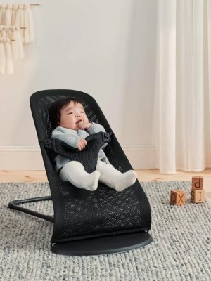 BABYBJÖRN Liege Bliss Schwarzes Netz, schwarze Konstruktion