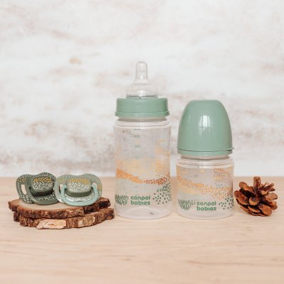 CANPOL BABIES Set aus symmetrischen Bergschnullern aus Silikon, 0–6 Monate, 2 Stück, grün