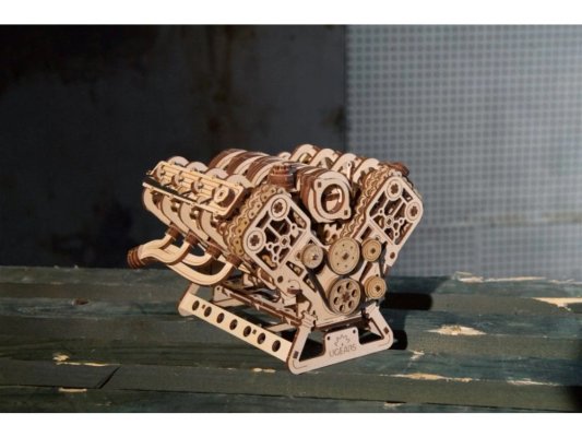Ugears 3D fa mechanikus puzzle V8-as motor