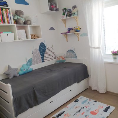 Adesivos de parede azuis - Colinas e nuvens para quarto infantil de meninos