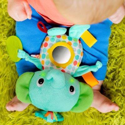 BRIGHT STARTS Hračka s melodií na C kroužku slon Huggin' Lights ™0m+