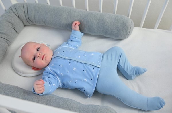 Set neonato BIO Outlast® - azzurro chiaro stelline/azzurro chiaro