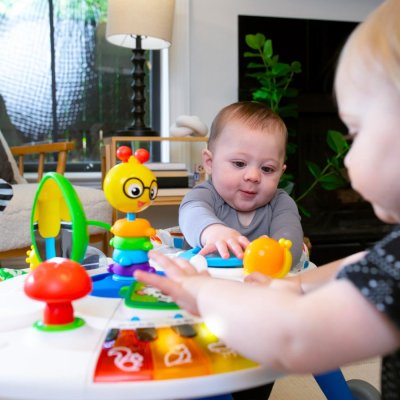 BABY EINSTEIN Aktivitätscenter 4-in-1 Around We Grow™ 6m+ bis 11kg