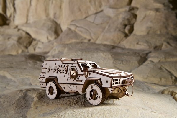 Ugears 3D drewniane mechaniczne puzzle Dozor-B Combat Vehicle