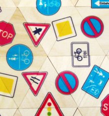 Hess Puzzle mosaïque Panneaux de signalisation 24 pièces