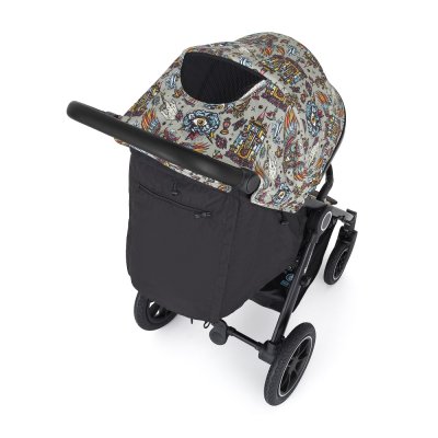 PETITE&MARS Kinderwagen Street2 Air Black Limited 100 Wonderland Compleet