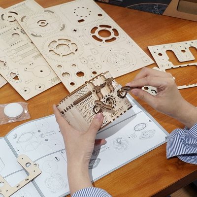 RoboTime Drewniane Mechaniczne Puzzle 3D Szkatułka na biżuterię