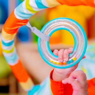 BRIGHT STARTS Trilstoel Rainforest Vibes™ 0m+ tot 9kg
