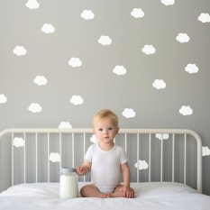 Nubes blancas: vinilos decorativos para la habitación de los niños