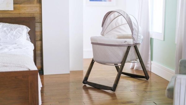 INGENUITY Gungande hopfällbar träsäng Carrington 0m+ upp till 7 kg, 2018