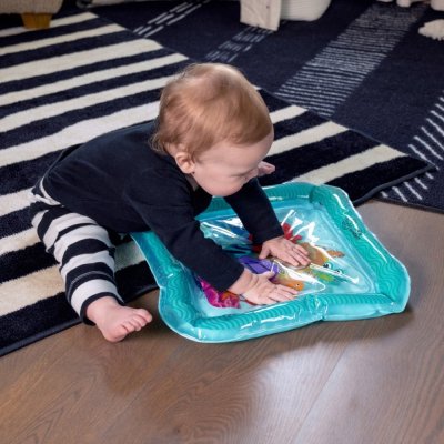 BABY EINSTEIN Wasserkissen 40x40 cm Sensory Splash™ 0m+