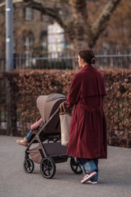 EASYWALKER Kombikinderwagen Zoey Almond Taupe + CBX By CYBEX Aton B2 i-Size + Basis