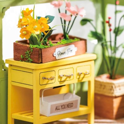 RoboTime Rompecabezas 3D de madera Miniatura de casa Primavera floreciente
