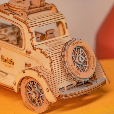 RoboTime Puzzle 3D din lemn Mașină de epocă Coupe