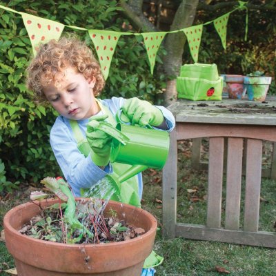 Bigjigs Toys Gartengeräte-Set im grünen Stoffbeutel