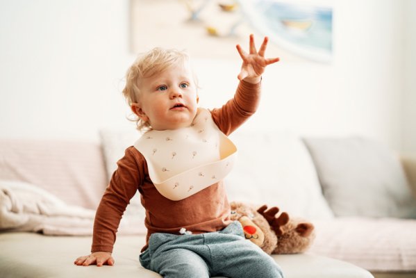 PETITE&MARS Bryndák silikonový Sam Beige Dandelion