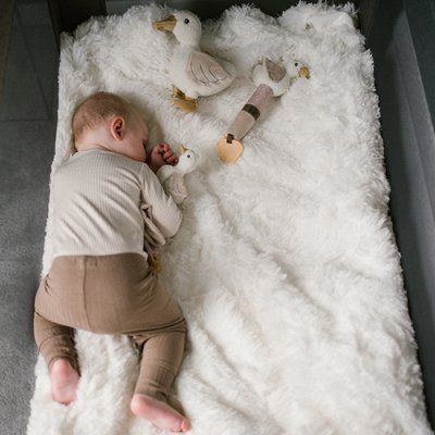 BABYONO Zabawka pluszowa z grzechotką Gęś Zoe 0m+