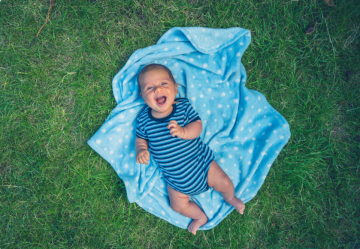 Wie bewältigt man die Hitze mit einem Baby?