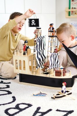 small foot Piratenschiff