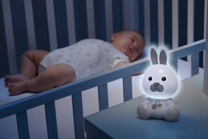 CHICCO Luz noturna musical Hare neutra 0m+