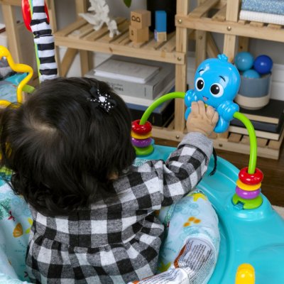 BABY EINSTEIN Hüpfburg/Aktivitätszentrum 2-in-1 Curiosity Cove™ 6m+ bis 11kg