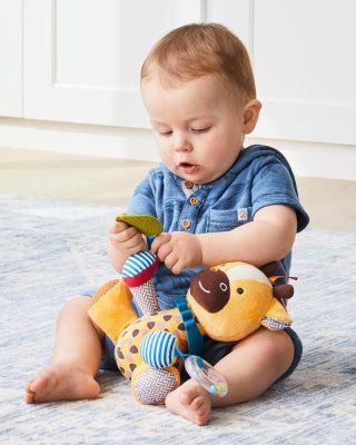 SKIP HOP Zabawka aktywna na pierścieniu C Bandana Buddies Giraffe 0m+