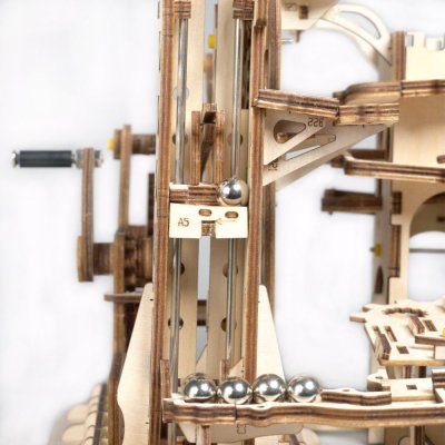 RoboTime 3D mechanikus golyópálya torony