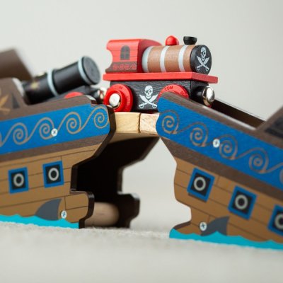 Bigjigs Rail Pociąg Piracki + 3 tory