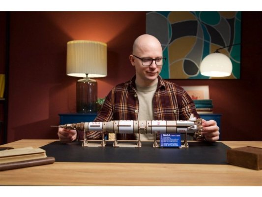 Ugears 3D Holzmechanik Puzzle NASA, Saturn V