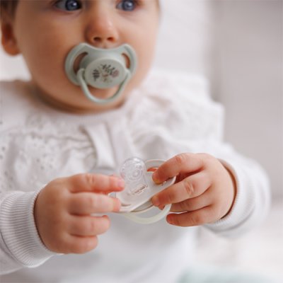 BABYONO Symmetrische Silikonschnuller 6-18m, 2 Stk.