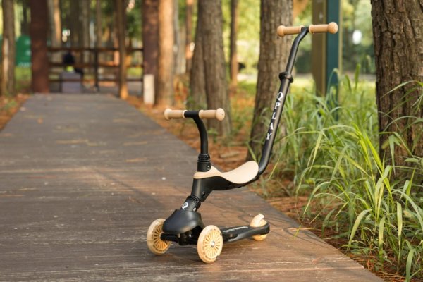QPLAY Sema Evo Scooter/Balance Bike with LED Lights Khaki, ages 1-6 years, up to 50 kg