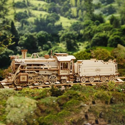 RoboTime Puzzle 3D din lemn Locomotivă cu aburi