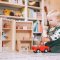 Bigjigs Toys Aufklappbares Puppenhaus mit Zubehör
