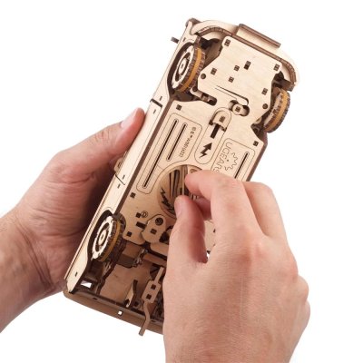 Puzzle 3D en bois mécanique Ugears Harry Potter Ford Anglia Volante