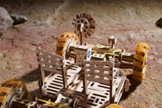 Ugears 3D houten mechanische puzzel NASA, Maanwagen