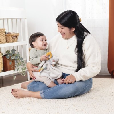 INGENUITY Kuscheltier-Spielzeug mit Beißring Häschen Cozy Sylvi™ 0m+