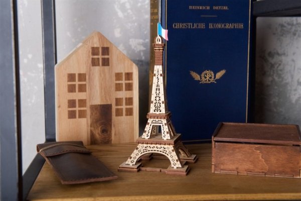 Puzzle mécanique en bois 3D Ugears - Tour Eiffel