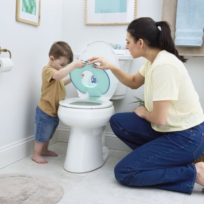 BRIGHT STARTS Toilettensitzverkleinerer zum Aufkleben Flip & Sit™ STITCH™ 18m+, bis 23kg