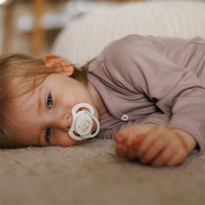 BABYONO Symmetrische Silikonschnuller 18m+, 2 Stk.