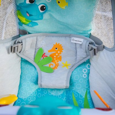 BABY EINSTEIN Musikwippe mit Vibration und Lichtern Kick to It Neptune bis 9 kg