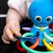 BABY EINSTEIN Anneau de dentition/hochet Opus's Shake & Soothe™ 0m+