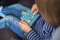 Bigjigs Toys Magnetisches Holz Labyrinth Türkis Schiff