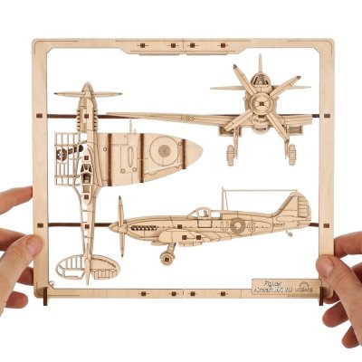 Ugears 2,5D Drewniane Mechaniczne Puzzle Model Samolot Myśliwski