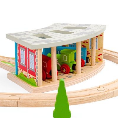 Bigjigs Rail Dreifach Lokschuppen mit Toren