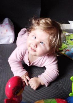 Terezka - Ku dňu 30.6.2023 bolo na Terezku vyzbieraných 25 000Kč (1042€). Ďakujeme