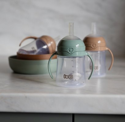 LOVI Pierwszy kubek ze słomką i gramaturą 150 ml zielony