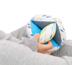MyMoo Montessori lopta za razvoj hvatanja - Ribice
