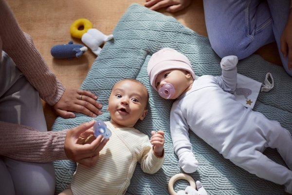 Philips AVENT Smoczek Soothie 0-6m dziewczynka, 2 szt
