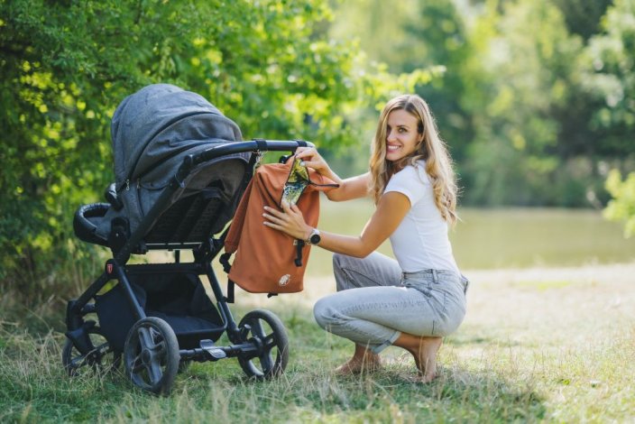 Monkey Mum® Integrierter Softshell-Rucksack für die Babywanne Carrie – Zuckerwatte