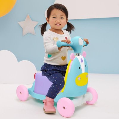 SKIP HOP Zoo-Türsteher 3 in 1 Ride-On Unicorn 12m+ bis 20 kg